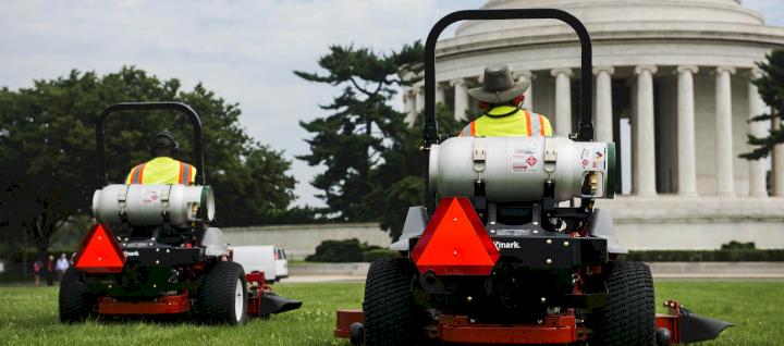 33.5 lbs (7 gallon) Manchester Aluminum Mower Propane Tank (usually arrives  within 1 week)